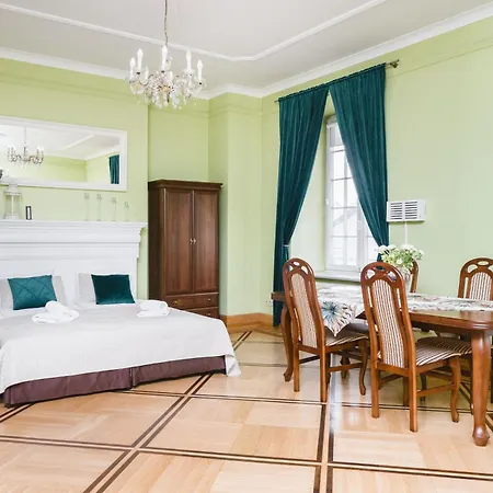 W Palacu Pod Baranami 아파트 *