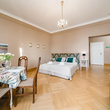 W Palacu Pod Baranami 아파트