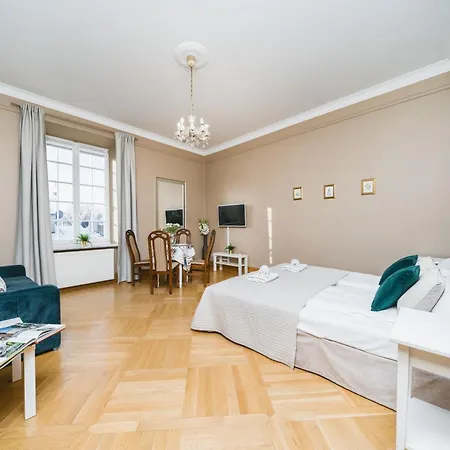 W Palacu Pod Baranami