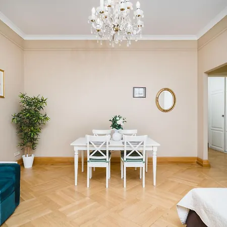 W Palacu Pod Baranami