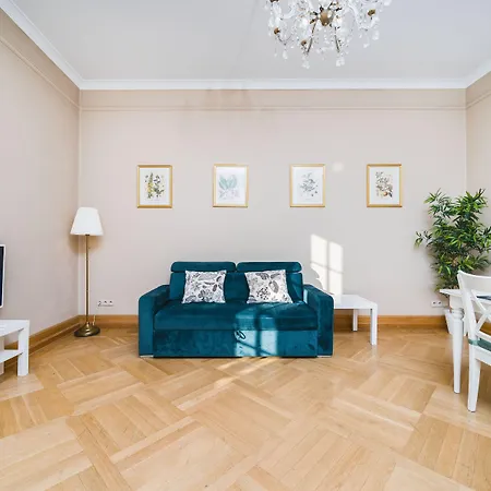 W Palacu Pod Baranami