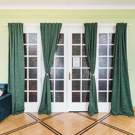 アパート アパルタメンティ W Pałacu Pod Baranami *