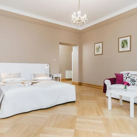 W Palacu Pod Baranami 아파트 크라쿠프